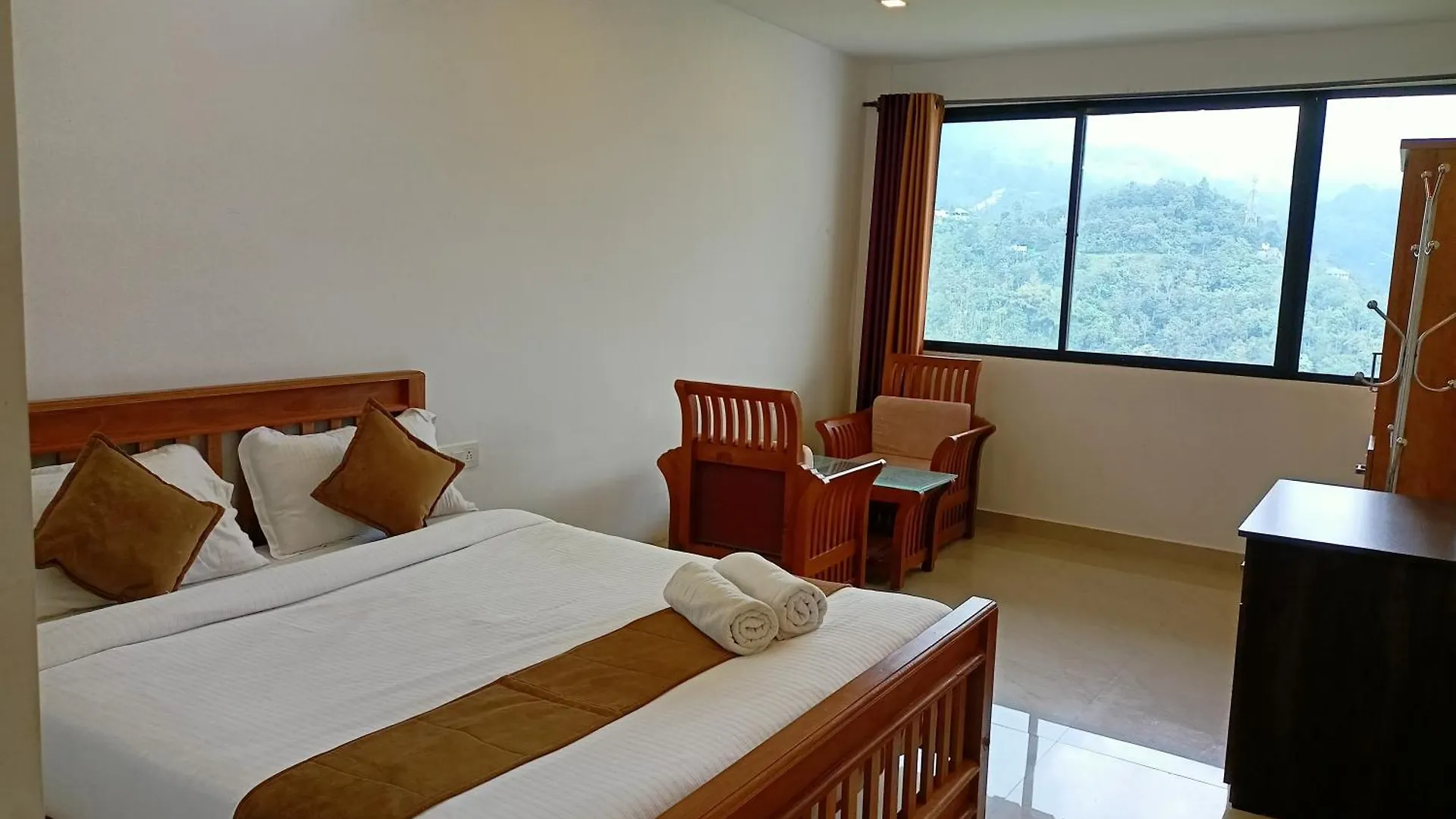 Silver Munnar Hotel