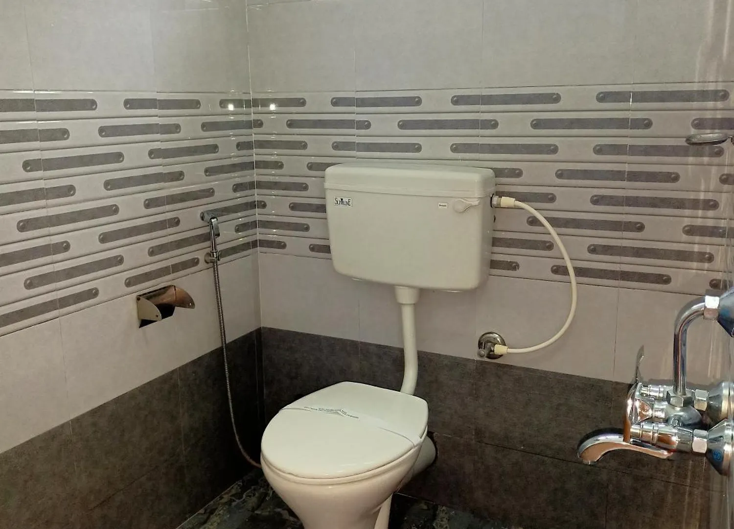 Silver Munnar Hotel